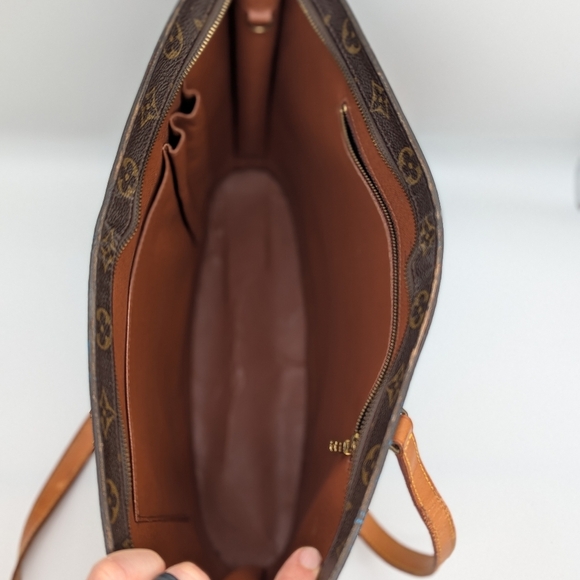 Louis Vuitton Monogram Canvas Hudson Tote - Picture 15 of 16